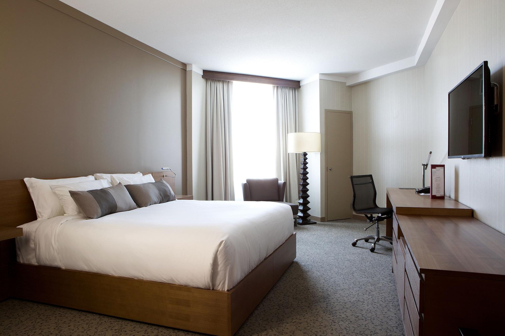 Grey Eagle Resort YYC Eksteriør billede