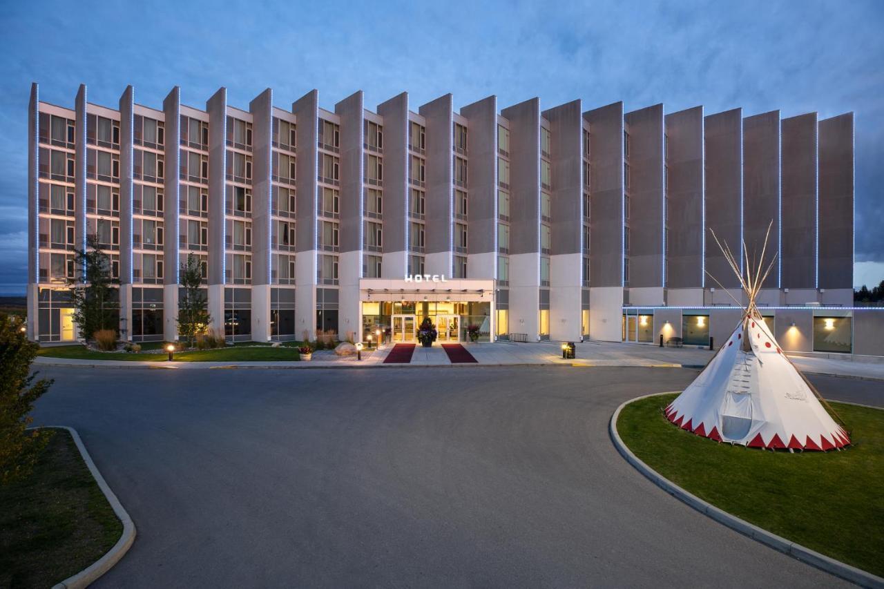 Grey Eagle Resort YYC Eksteriør billede